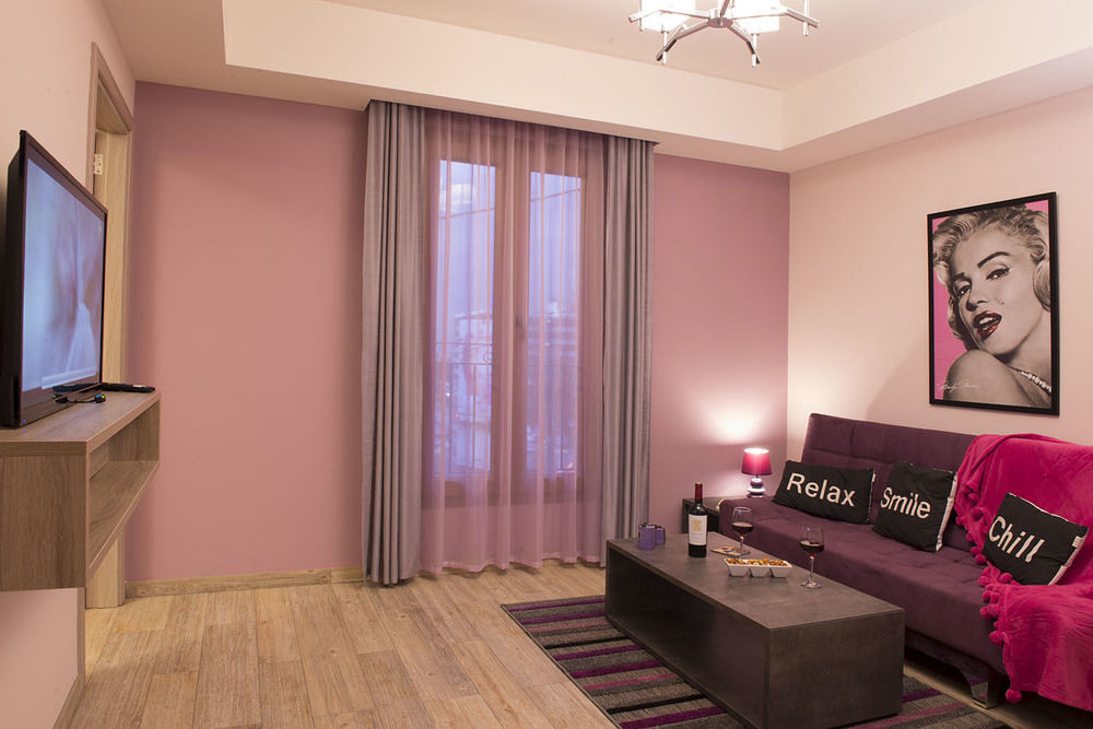ג'ונייה Hotello Guest Suites מראה חיצוני תמונה